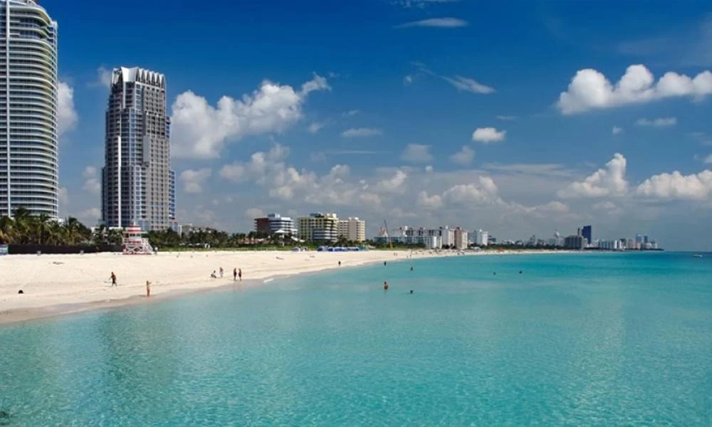 ΗΠΑ: Άρση όλων των μέτρων περιορισμού στη Φλόριντα